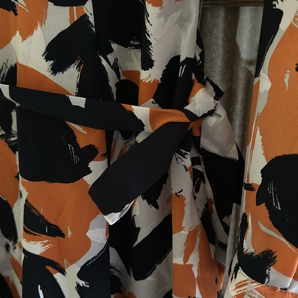 Banana Republic Abstract Print Long-Sleeve Dress - Size 6 - Picture 3 of 5